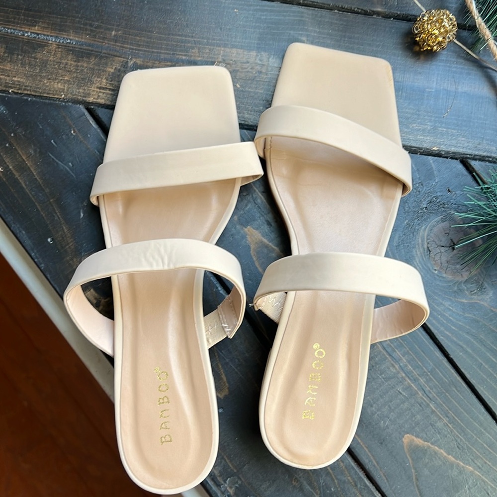 Bamboo Sandals - Picture 2 of 7
